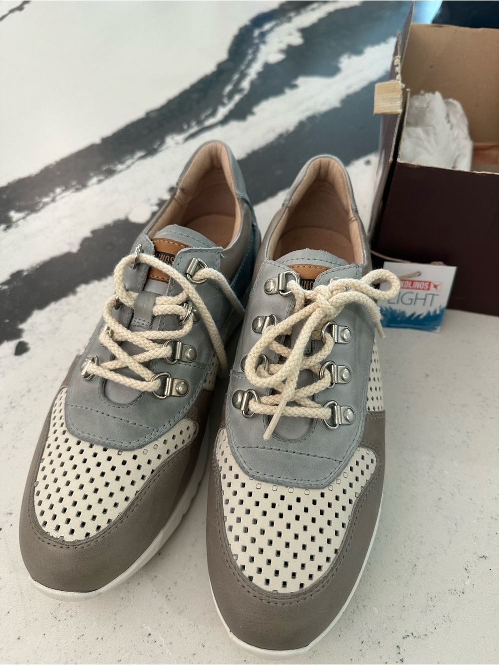 Pikolinos Neutral Two-Tone Perforated Lace-Up Sneakers 39